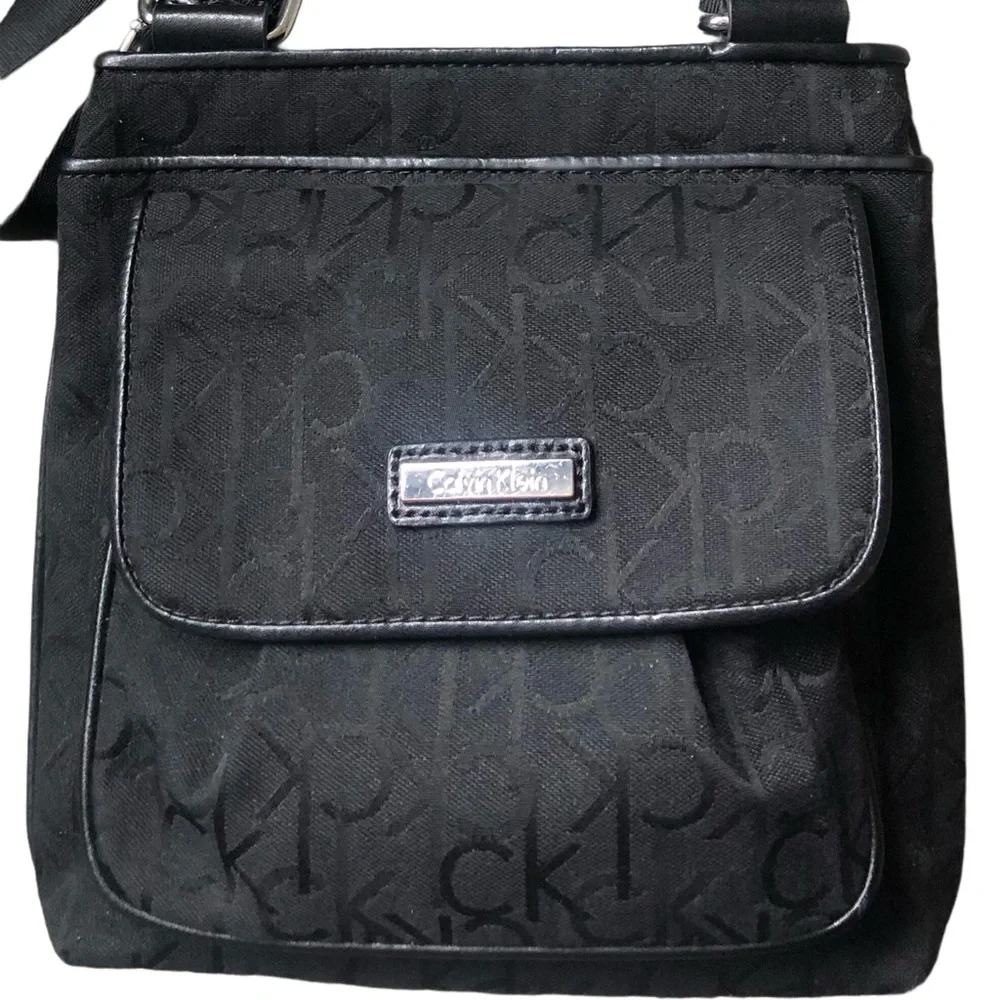 Calvin Klein Black Signature PrintCross Body Bag